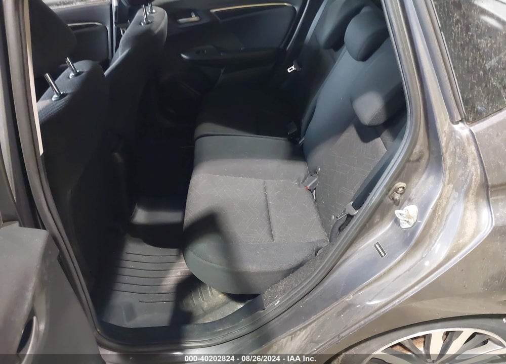 2015 HONDA FIT VIN: 3HGGK5H81FM743368