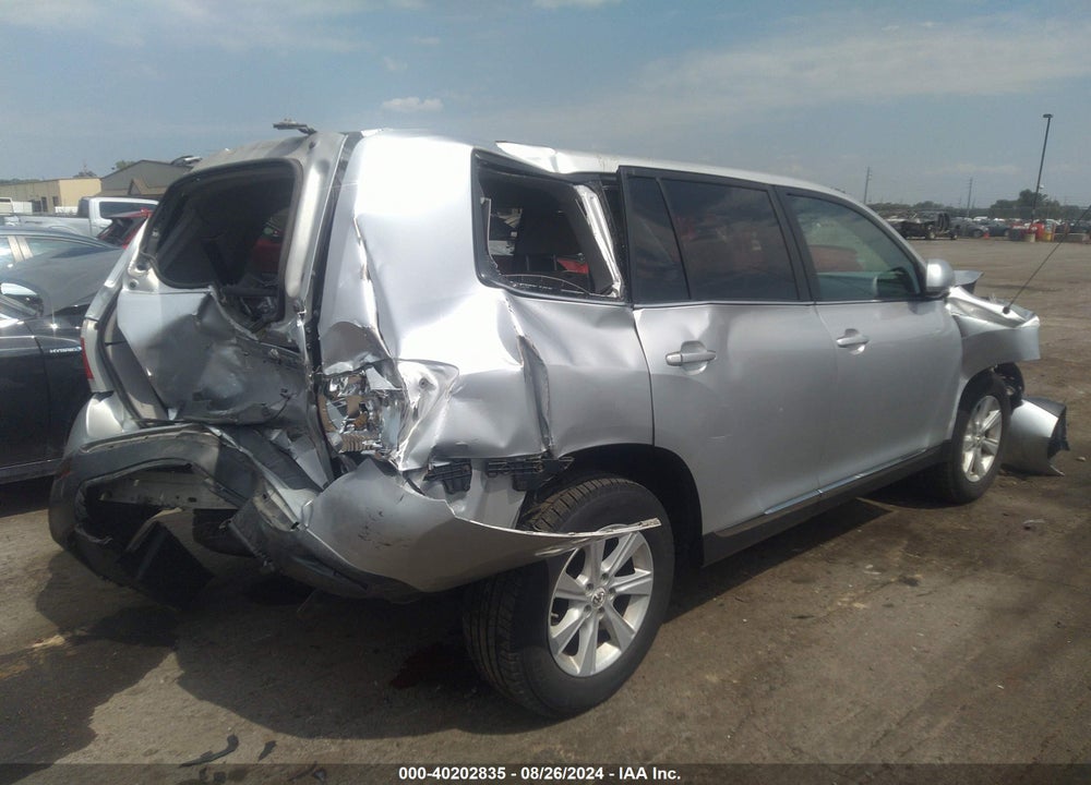 2012 TOYOTA HIGHLANDER BASE V6 VIN: 5TDBK3EH2CS171823