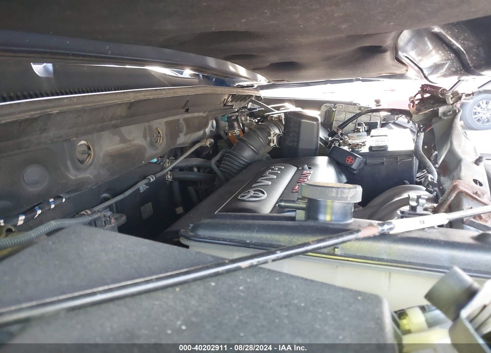 2006 TOYOTA RAV4 SPORT VIN: JTMBD32V165004075