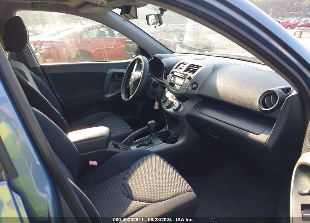 2006 TOYOTA RAV4 SPORT VIN: JTMBD32V165004075