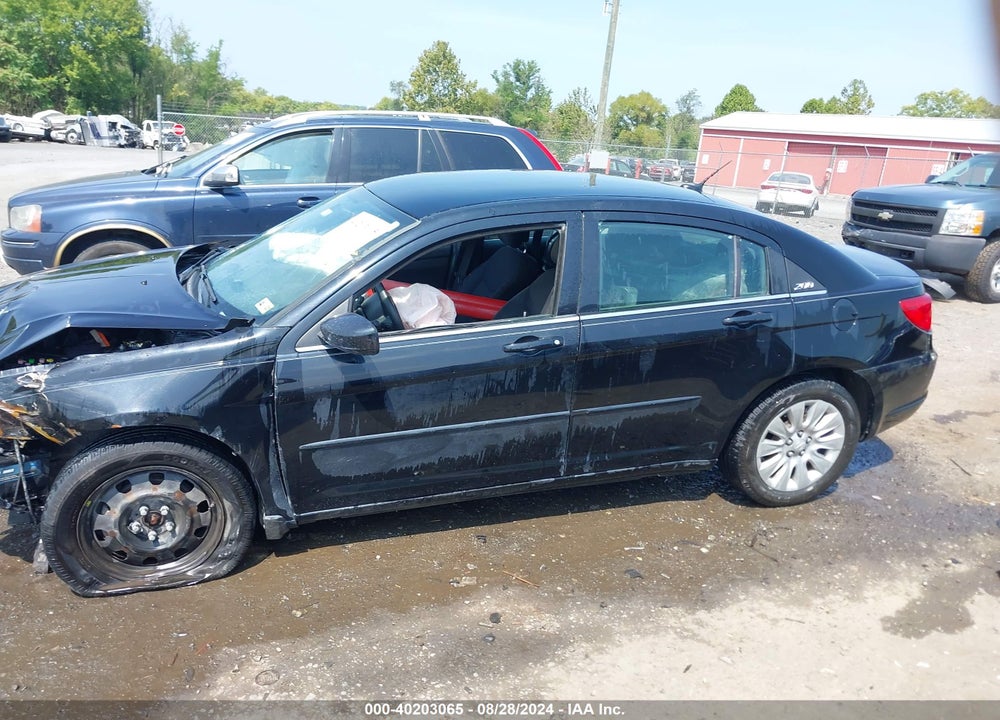 2013 CHRYSLER 200 LX VIN: 1C3CCBAB2DN624072