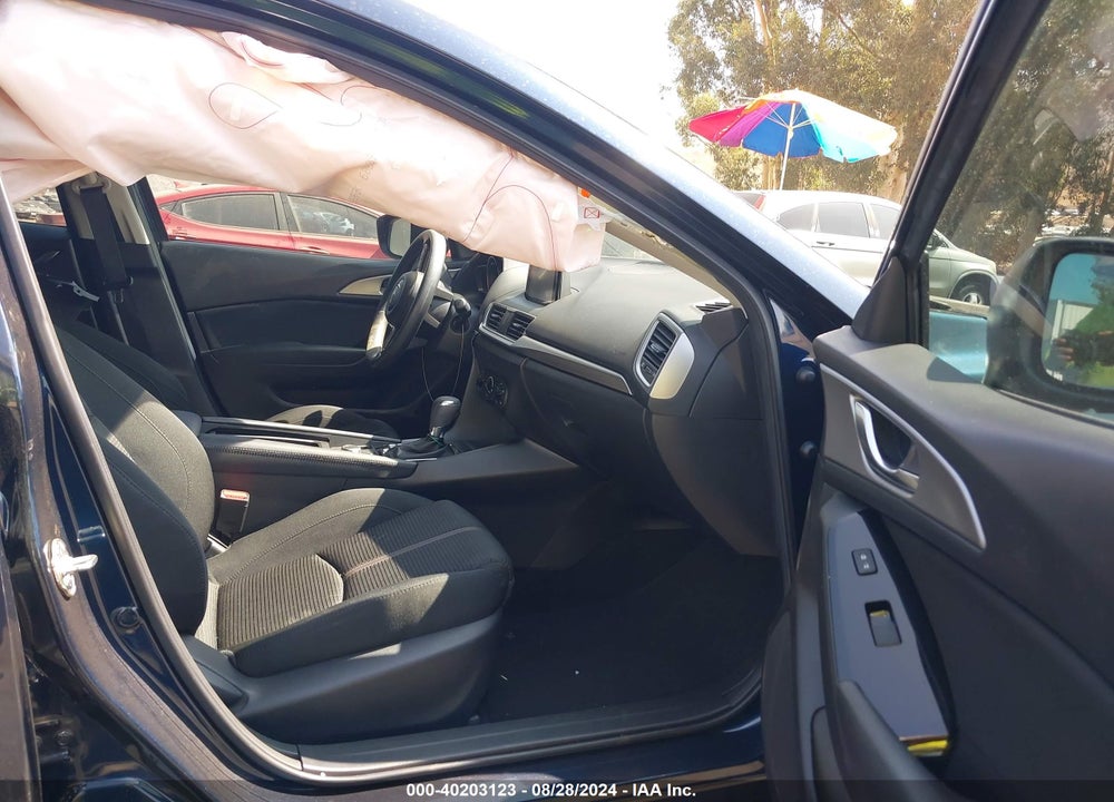 2018 MAZDA 3 SPORT VIN: 3MZBN1U79JM161109