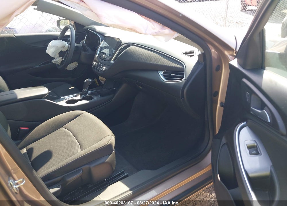 2018 CHEVROLET MALIBU LT VIN: 1G1ZD5ST7JF282628
