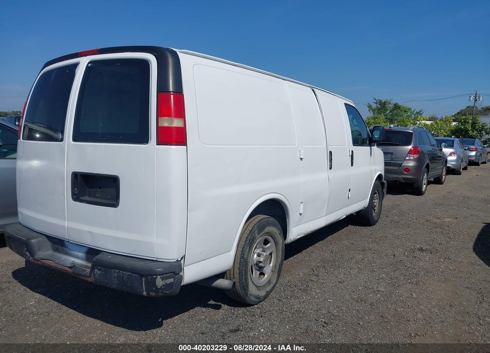 2004 CHEVROLET EXPRESS VIN: 1GCFG15X241163508