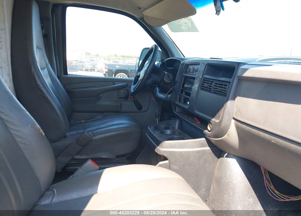2004 CHEVROLET EXPRESS VIN: 1GCFG15X241163508
