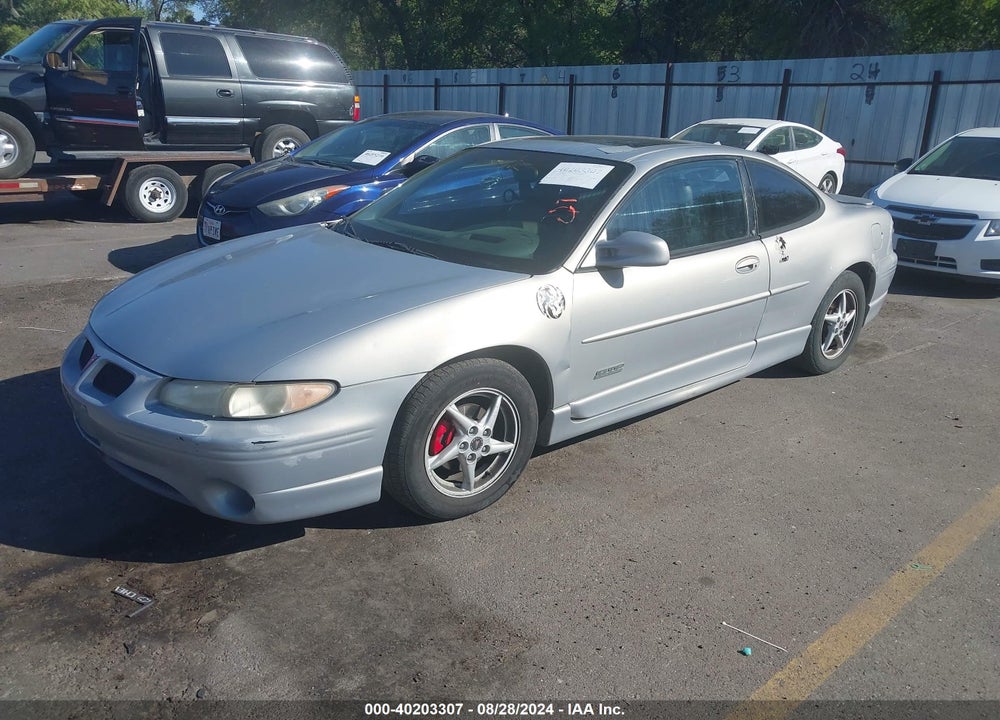 2000 PONTIAC GRAND PRIX VIN: 1G2WR1217YF175046