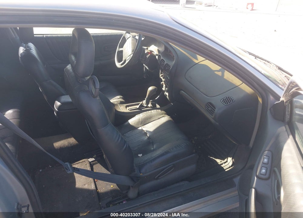 2000 PONTIAC GRAND PRIX VIN: 1G2WR1217YF175046