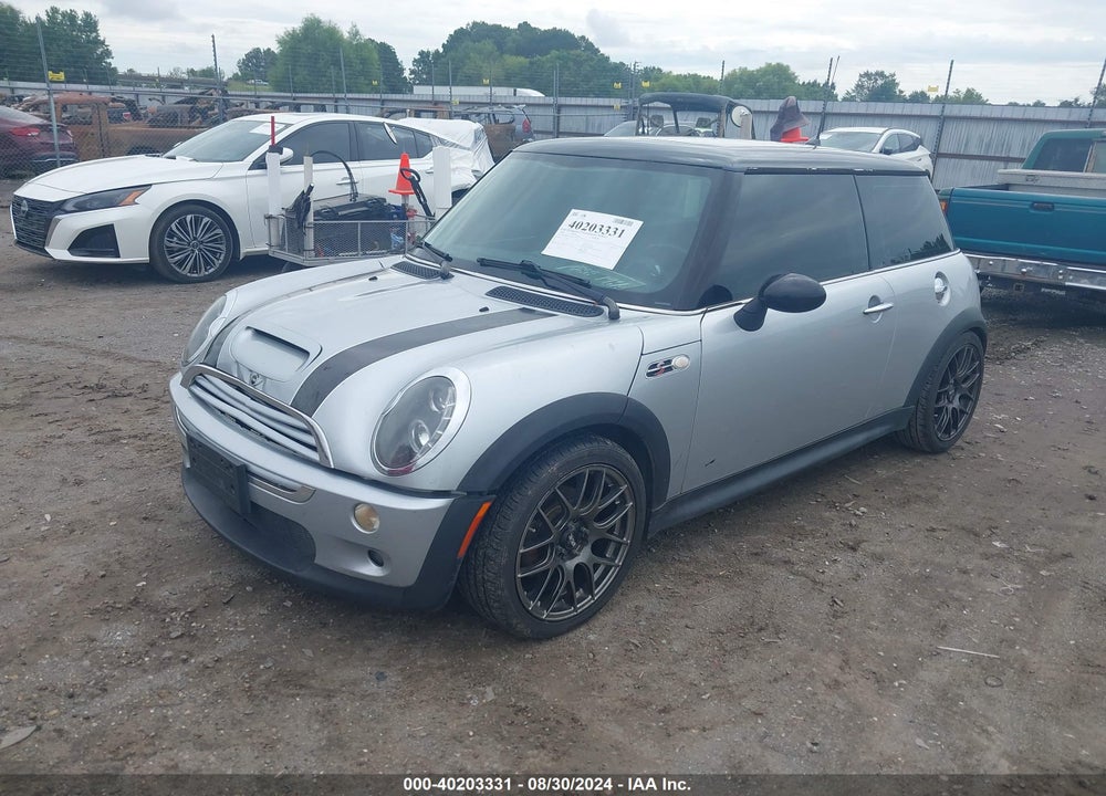 2006 MINI COOPER S VIN: WMWRE335X6TN27923