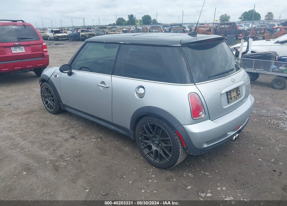2006 MINI COOPER S VIN: WMWRE335X6TN27923