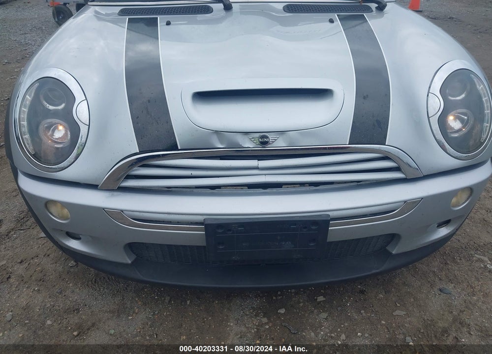 2006 MINI COOPER S VIN: WMWRE335X6TN27923