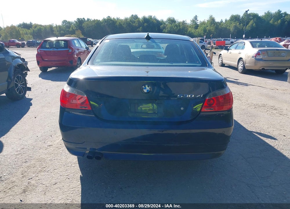 2007 BMW 530XI VIN: WBANF73517CU21588