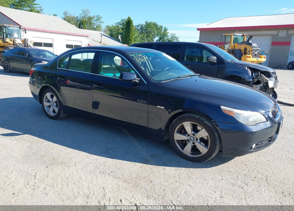 2007 BMW 530XI VIN: WBANF73517CU21588