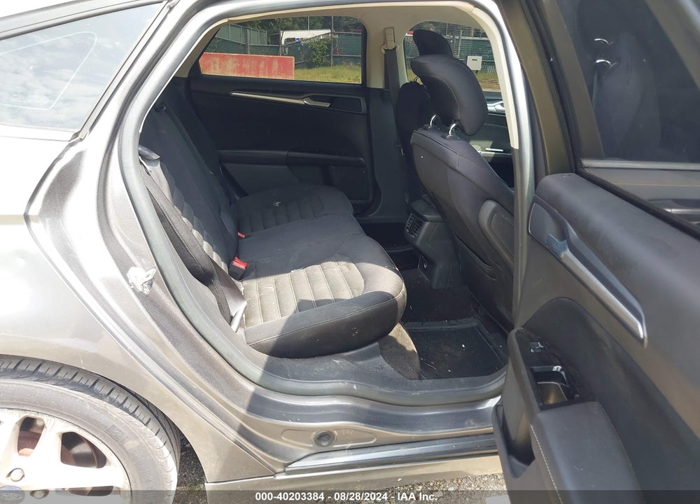 2014 FORD FUSION SE VIN: 1FA6P0H70E5362675