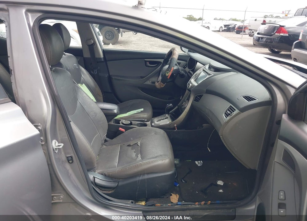 2011 HYUNDAI ELANTRA LIMITED (ULSAN PLANT) VIN: KMHDH4AE4BU099733
