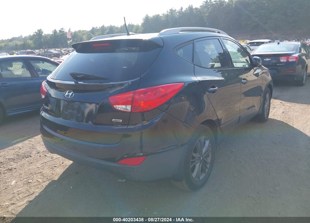 2014 HYUNDAI TUCSON SE VIN: KM8JUCAGXEU864538