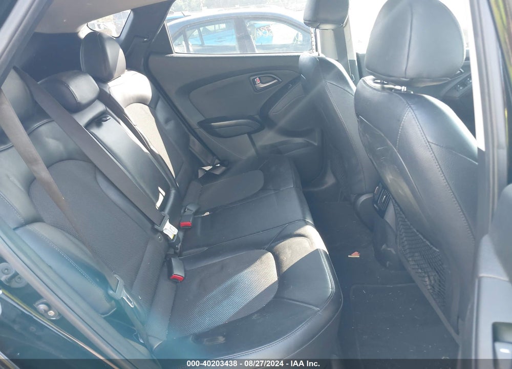 2014 HYUNDAI TUCSON SE VIN: KM8JUCAGXEU864538