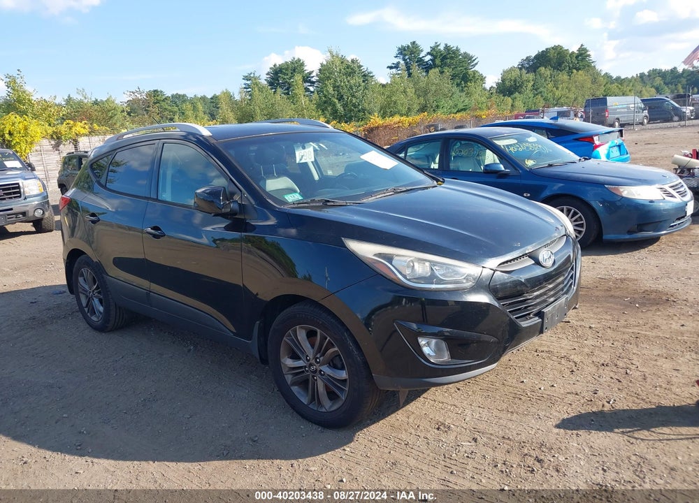 2014 HYUNDAI TUCSON SE VIN: KM8JUCAGXEU864538