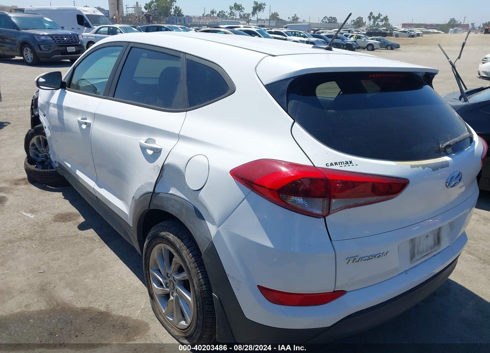 2017 HYUNDAI TUCSON SE VIN: KM8J23A44HU276098