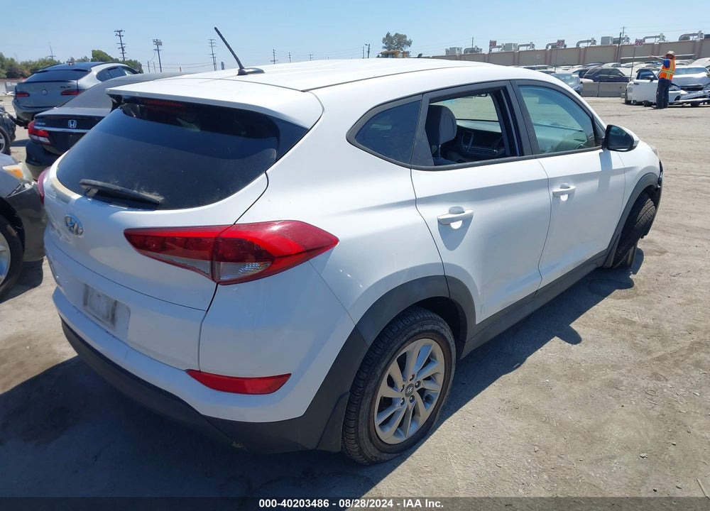 2017 HYUNDAI TUCSON SE VIN: KM8J23A44HU276098
