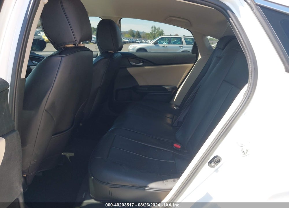 2018 HONDA CIVIC LX VIN: 2HGFC2F5XJH586737