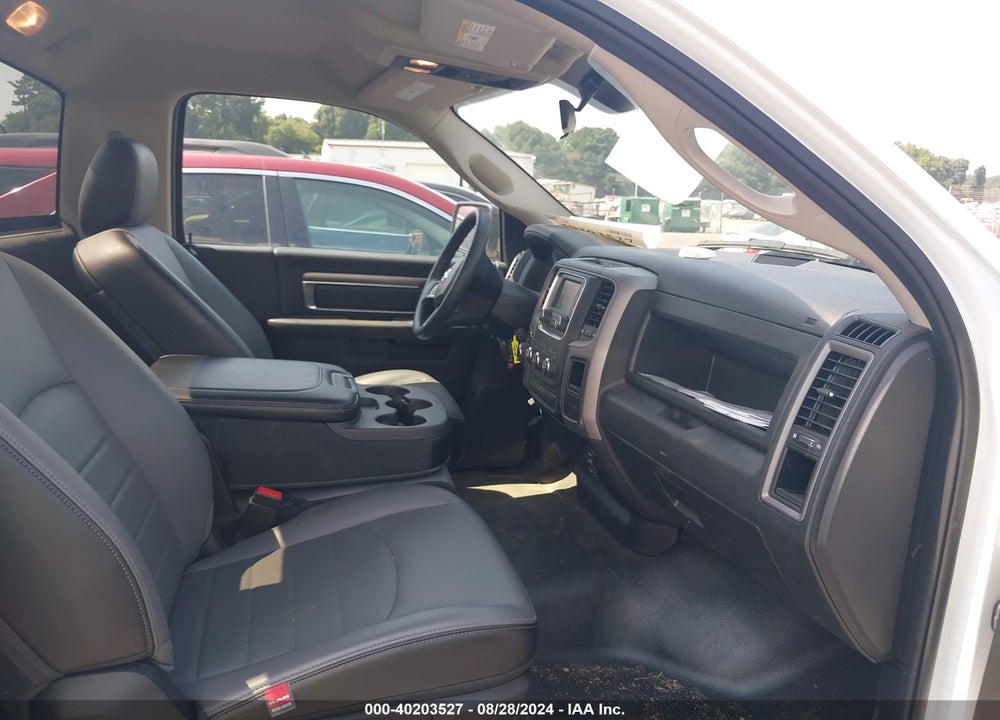 2022 RAM 1500 CLASSIC TRADESMAN REGULAR CAB 4X2 8' BOX VIN: 3C6JR6DG1NG330017