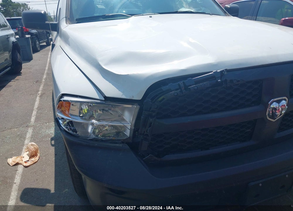 2022 RAM 1500 CLASSIC TRADESMAN REGULAR CAB 4X2 8' BOX VIN: 3C6JR6DG1NG330017