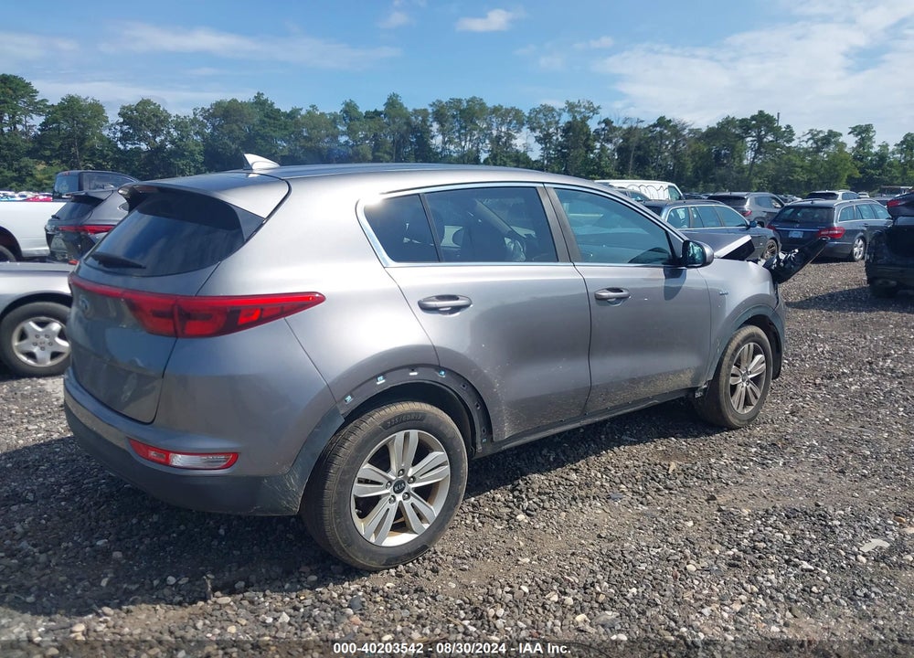 2018 KIA SPORTAGE LX VIN: KNDPMCAC1J7448222