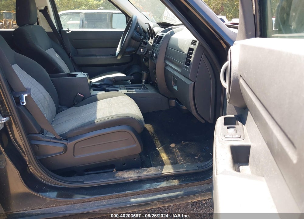 2008 DODGE NITRO SXT VIN: 1D8GT28K38W110722