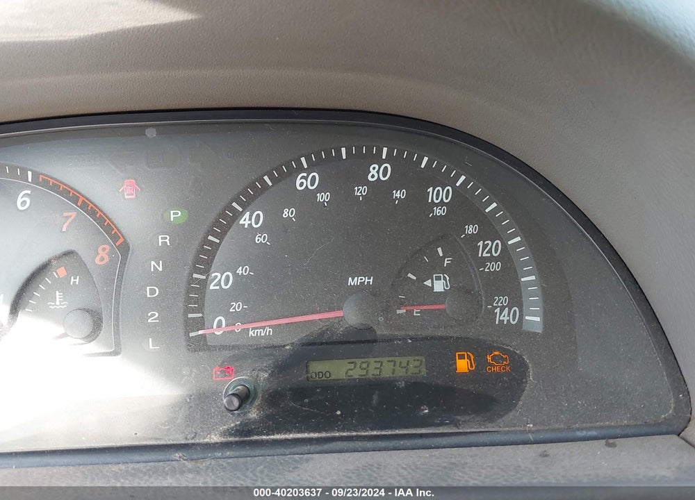 2002 TOYOTA CAMRY LE VIN: 4T1BE32K52U528764
