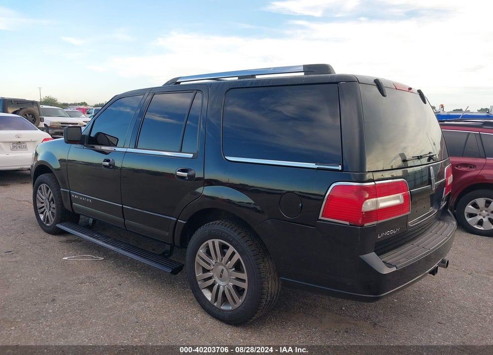 2007 LINCOLN NAVIGATOR ULTIMATE VIN: 5LMFU275X7LJ20126