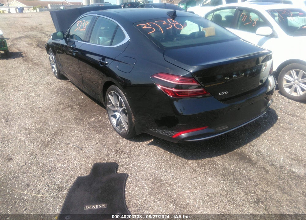 2022 GENESIS G70 2.0T AWD VIN: KMTG34TAXNU090258