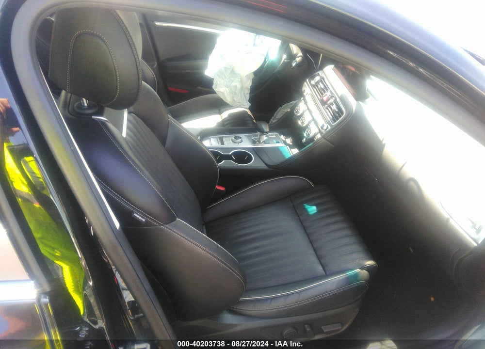 2022 GENESIS G70 2.0T AWD VIN: KMTG34TAXNU090258