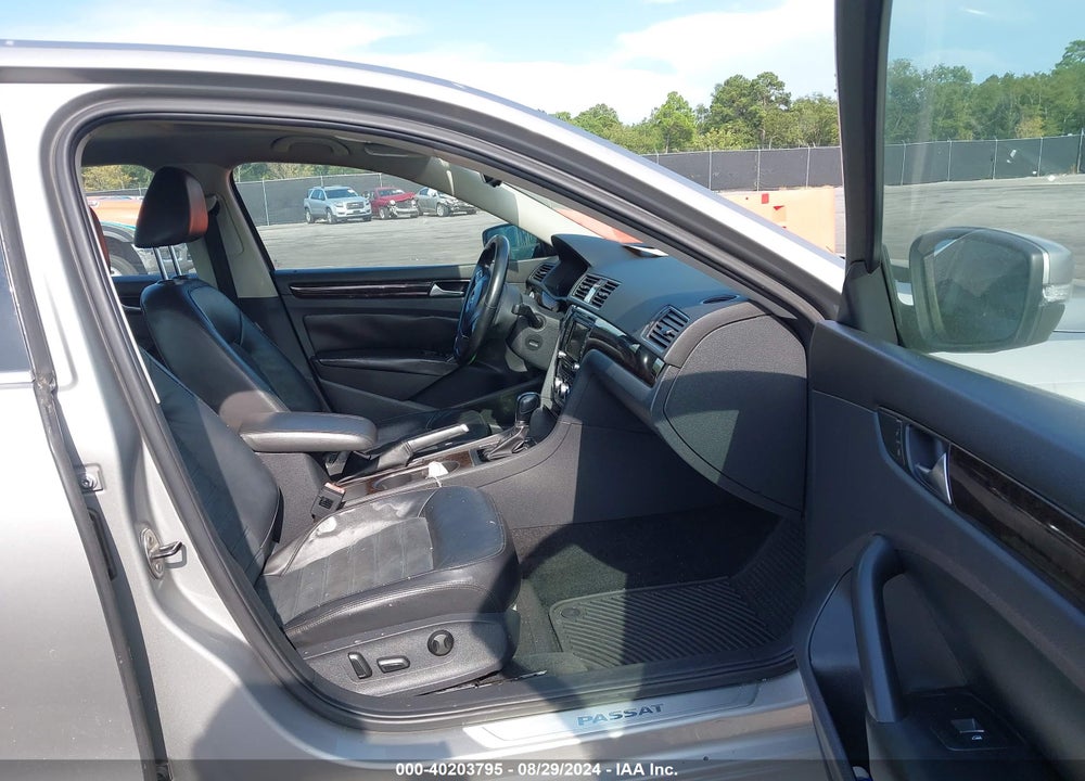 2014 VOLKSWAGEN PASSAT 1.8T SEL PREMIUM VIN: 1VWCS7A32EC014932