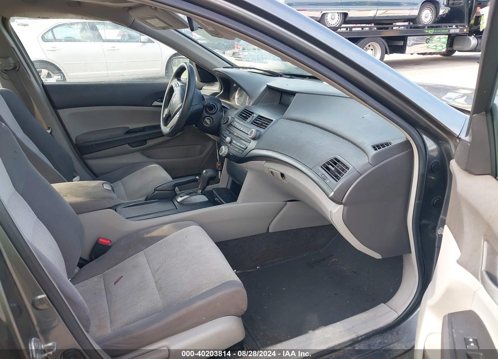 2008 HONDA ACCORD 2.4 LX VIN: 1HGCP26328A040304