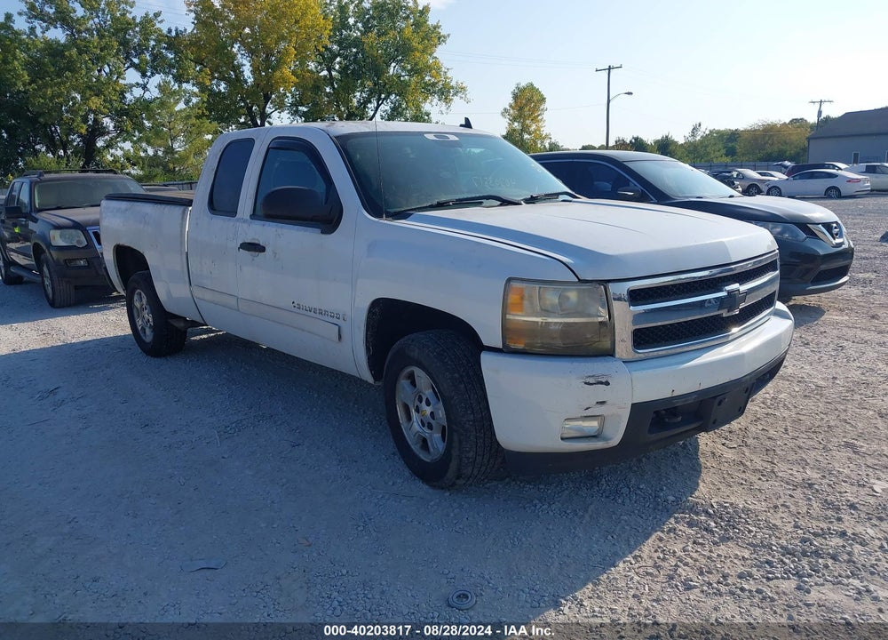 2008 CHEVROLET SILVERADO 1500 LT1 VIN: 2GCEC19J981267703
