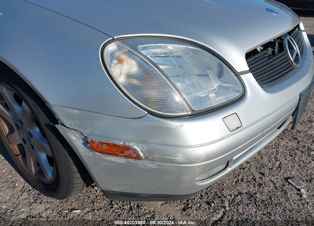 2000 MERCEDES-BENZ SLK 230 KOMPRESSOR VIN: WDBKK47F2YF160635
