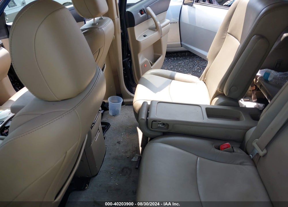 2011 TOYOTA HIGHLANDER SE V6 VIN: 5TDBK3EH0BS073436