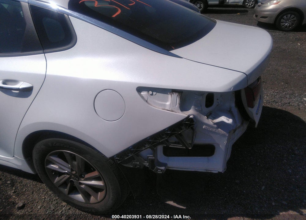 2019 KIA OPTIMA VIN: 5XXGT4L34KG351563