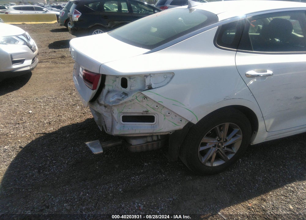 2019 KIA OPTIMA VIN: 5XXGT4L34KG351563