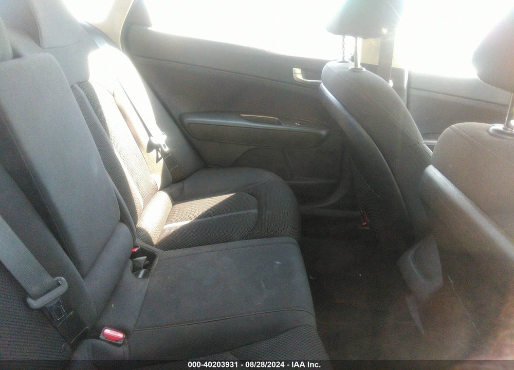 2019 KIA OPTIMA VIN: 5XXGT4L34KG351563