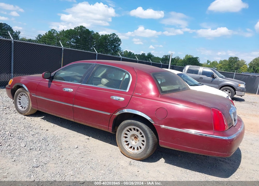 1998 LINCOLN TOWN CAR EXECUTIVE VIN: 1LNFM81W2WY663186