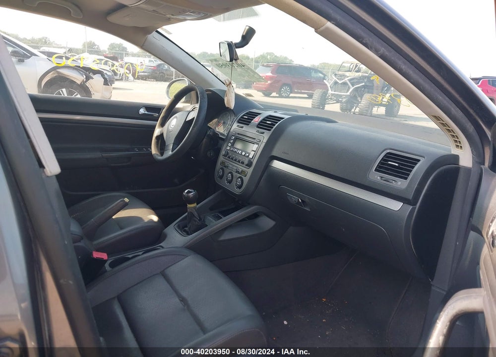 2005 VOLKSWAGEN JETTA 2.5 VIN: 3VWRF71K25M638413