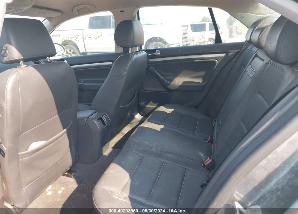 2005 VOLKSWAGEN JETTA 2.5 VIN: 3VWRF71K25M638413