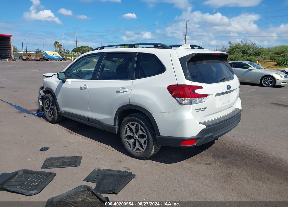 2022 SUBARU FORESTER PREMIUM VIN: JF2SKAEC9NH463888