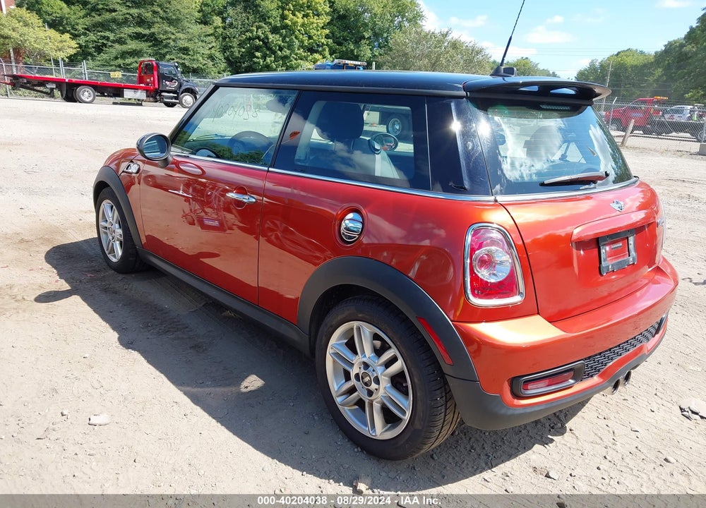 2013 MINI HARDTOP COOPER S VIN: WMWSV3C57DT475939