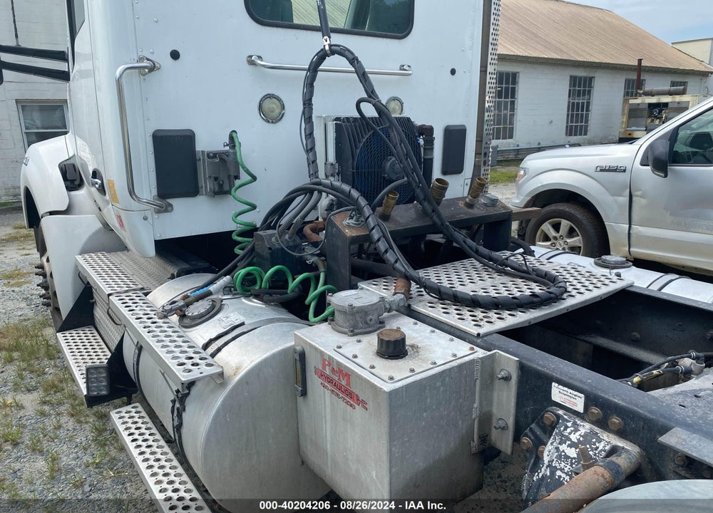 2016 KENWORTH CONSTRUCTION T880 VIN: 1XKZDP9X7GJ496928