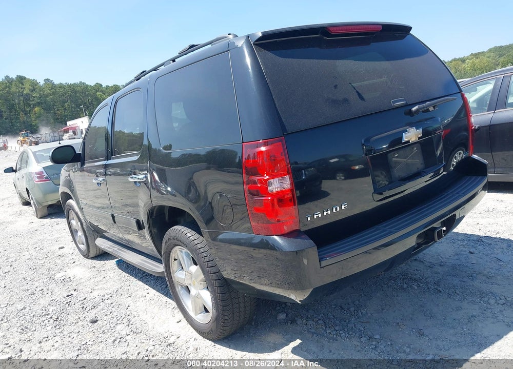 2011 CHEVROLET TAHOE LS VIN: 1GNSCAE03BR241295