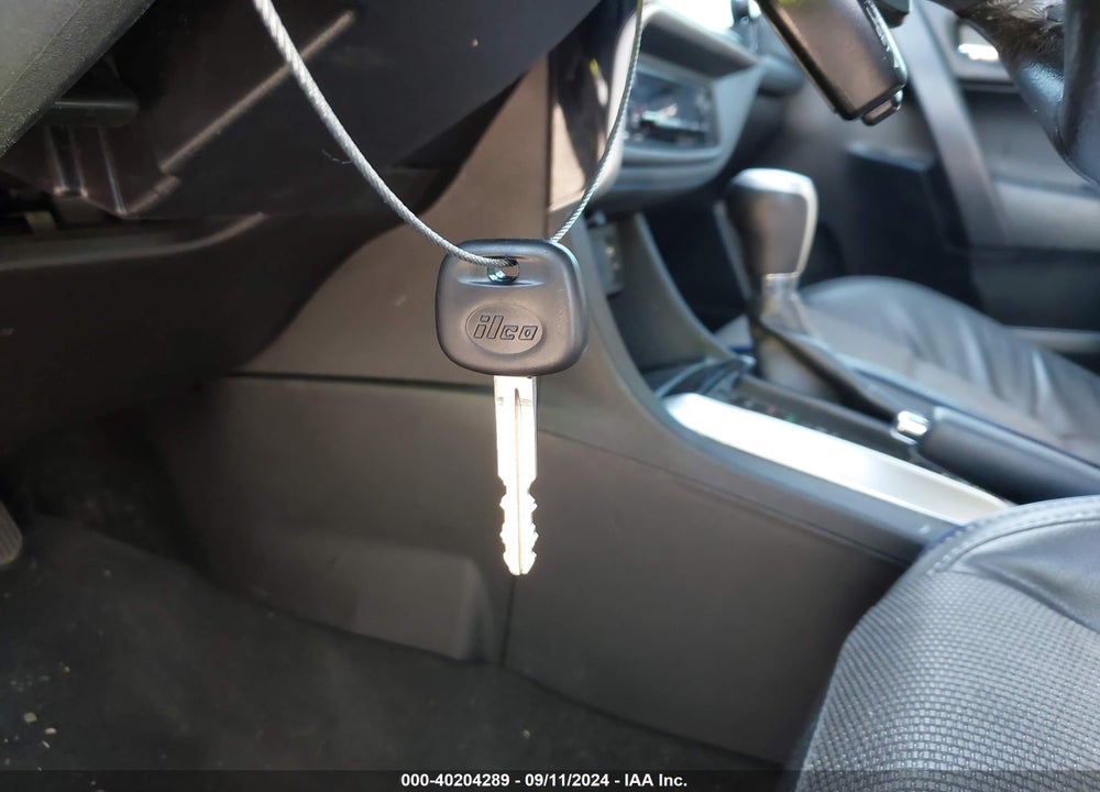 2019 TOYOTA COROLLA SE VIN: 5YFBURHE1KP928460
