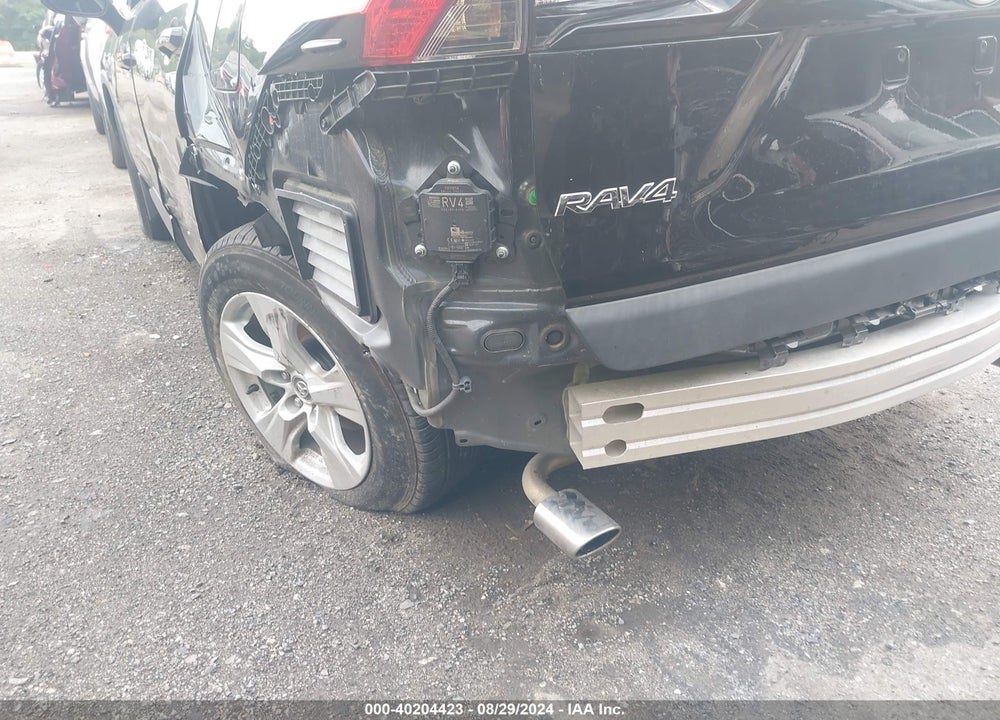 2021 TOYOTA RAV4 XLE VIN: 2T3W1RFV6MC088635