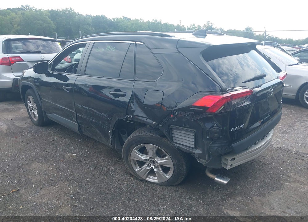 2021 TOYOTA RAV4 XLE VIN: 2T3W1RFV6MC088635
